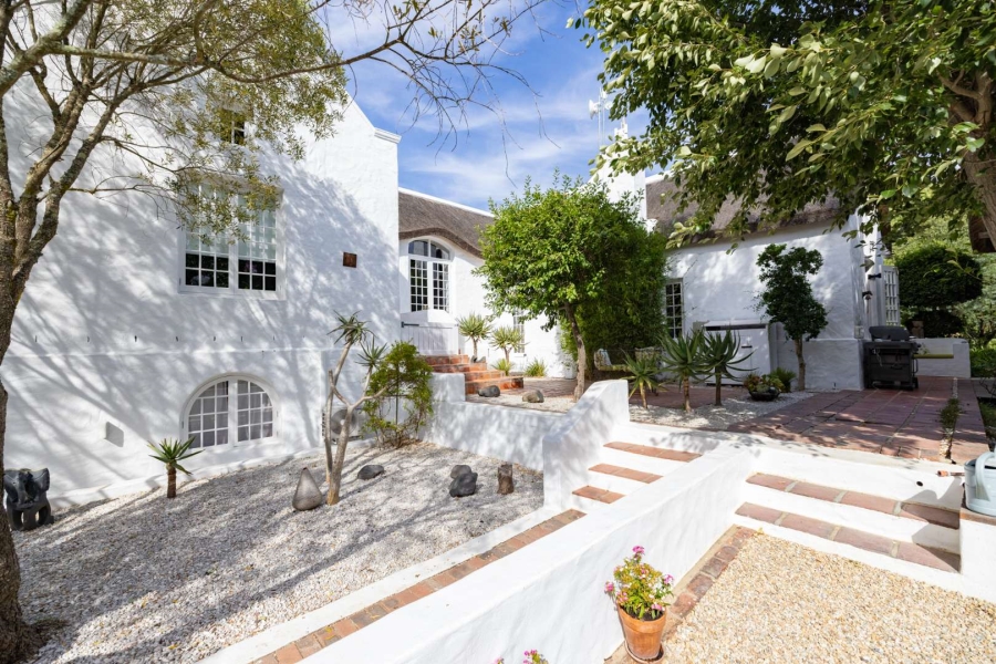 6 Bedroom Property for Sale in Klein Parys Western Cape